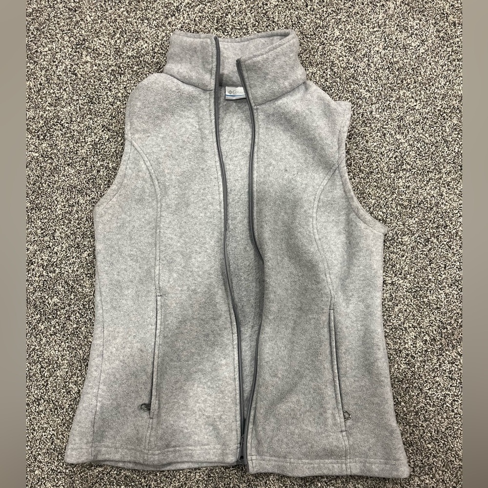 Women’s Columbia vest